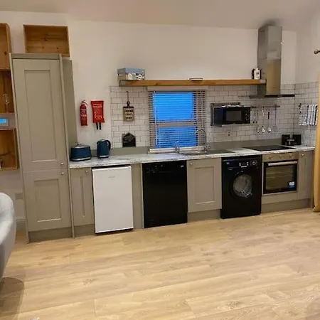 Beautiful Seaside Town * 위클로